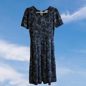 Lularoe M short sleeve, knit, fit & Flare Blue dress. Fall, Office, Travel, Date